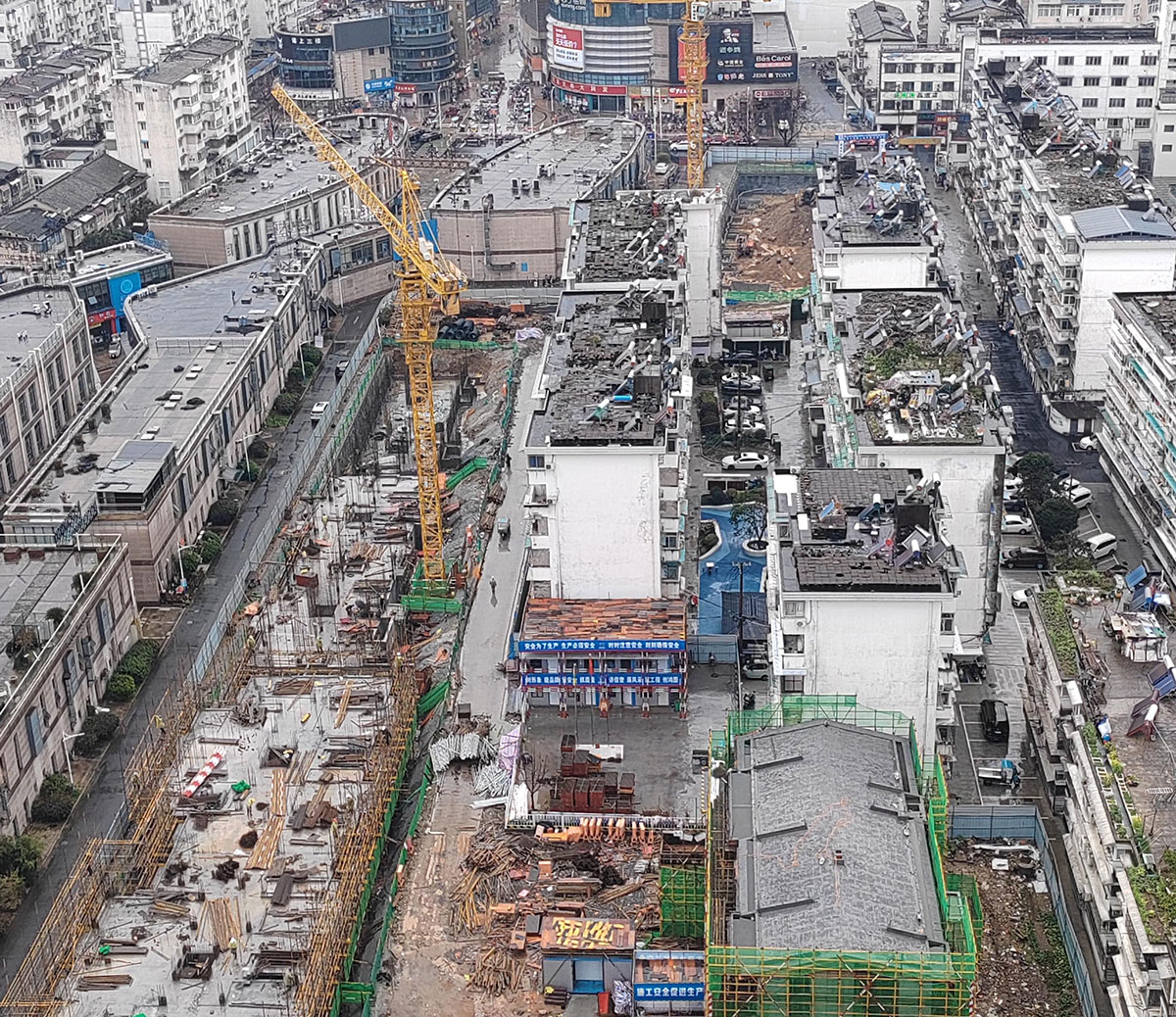 新躍小區(qū)危舊房改造項(xiàng)目——克服不利天氣，高效有序推進(jìn)