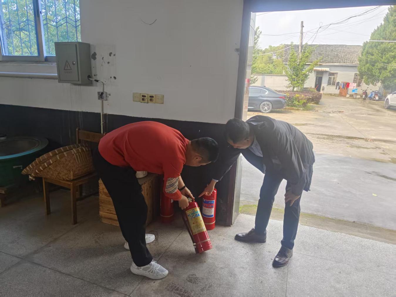 筑牢安全防線，護(hù)航春茶生產(chǎn)